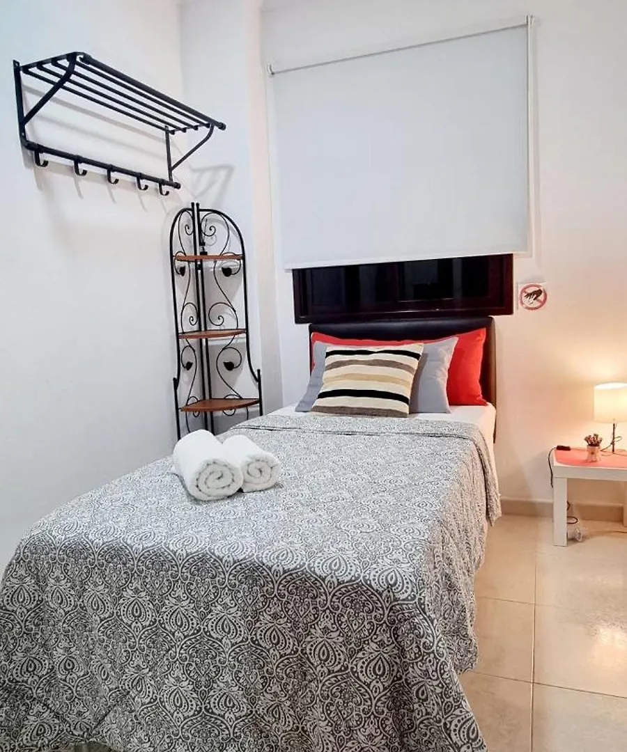 Almar We Go! Habitaciones Privadas En Alcala - Private Rooms - Pieces Privees - In Shared Apartment Maison d'hôtes Alcalá la Real