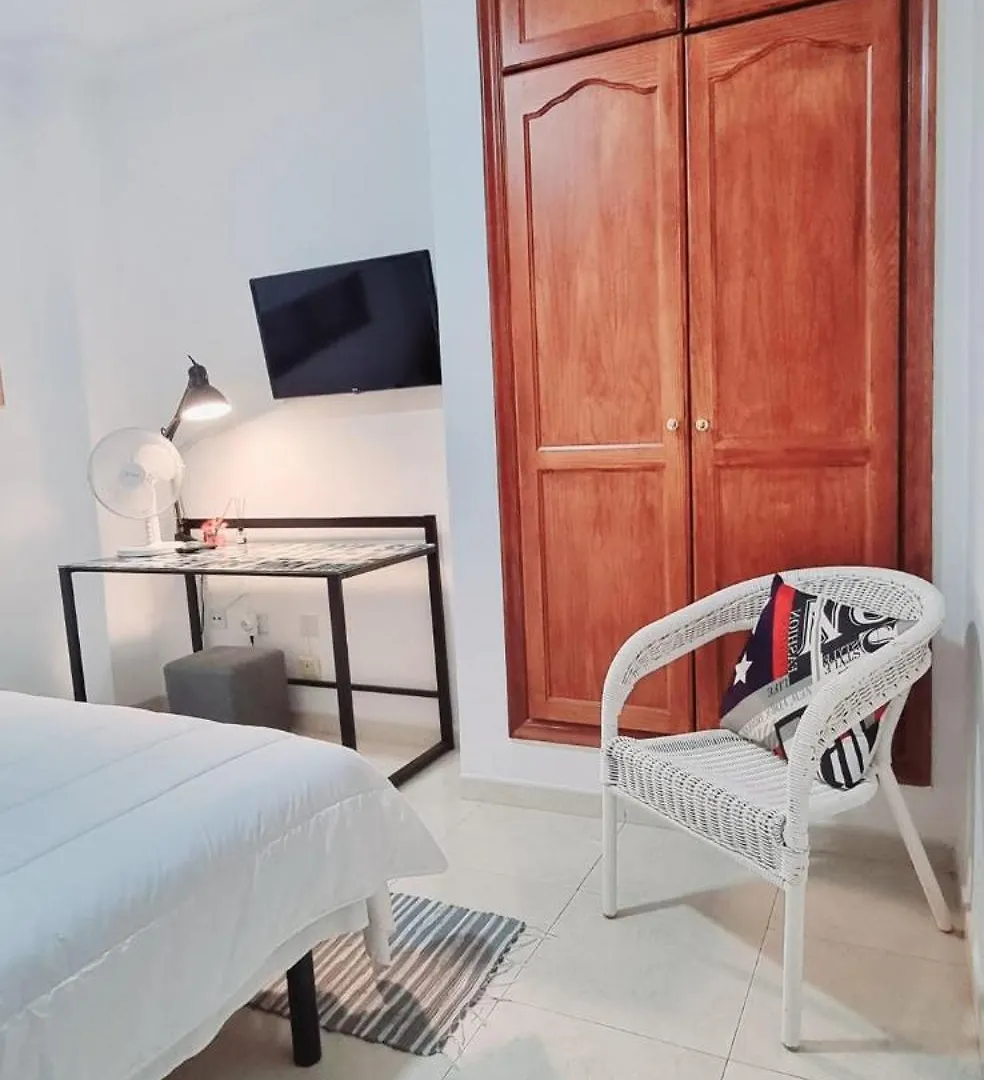 Almar We Go! Habitaciones Privadas En Alcala - Private Rooms - Pieces Privees - In Shared Apartment